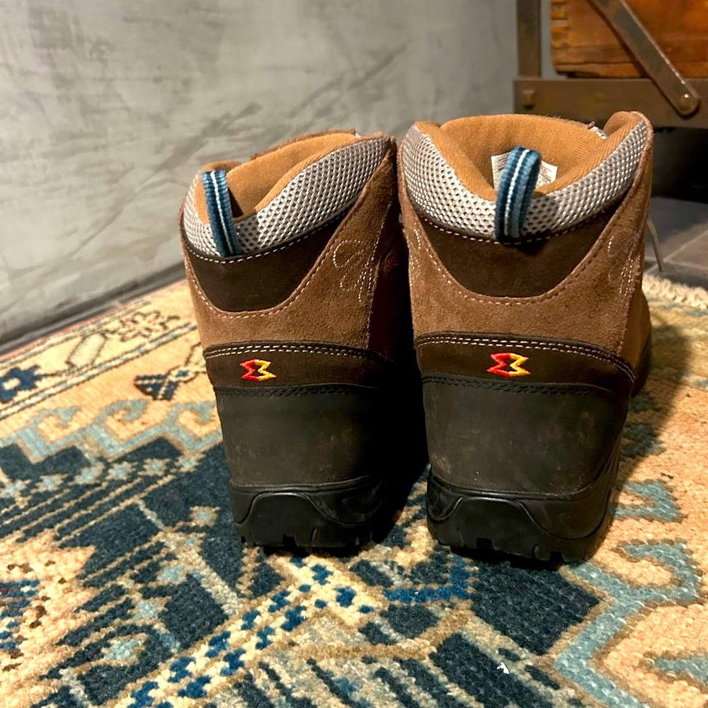Garmont Brown and Gray Hiking Boots - Picture 4 of 12